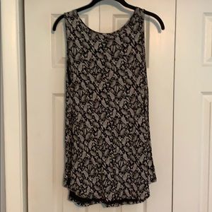 Old navy print tank